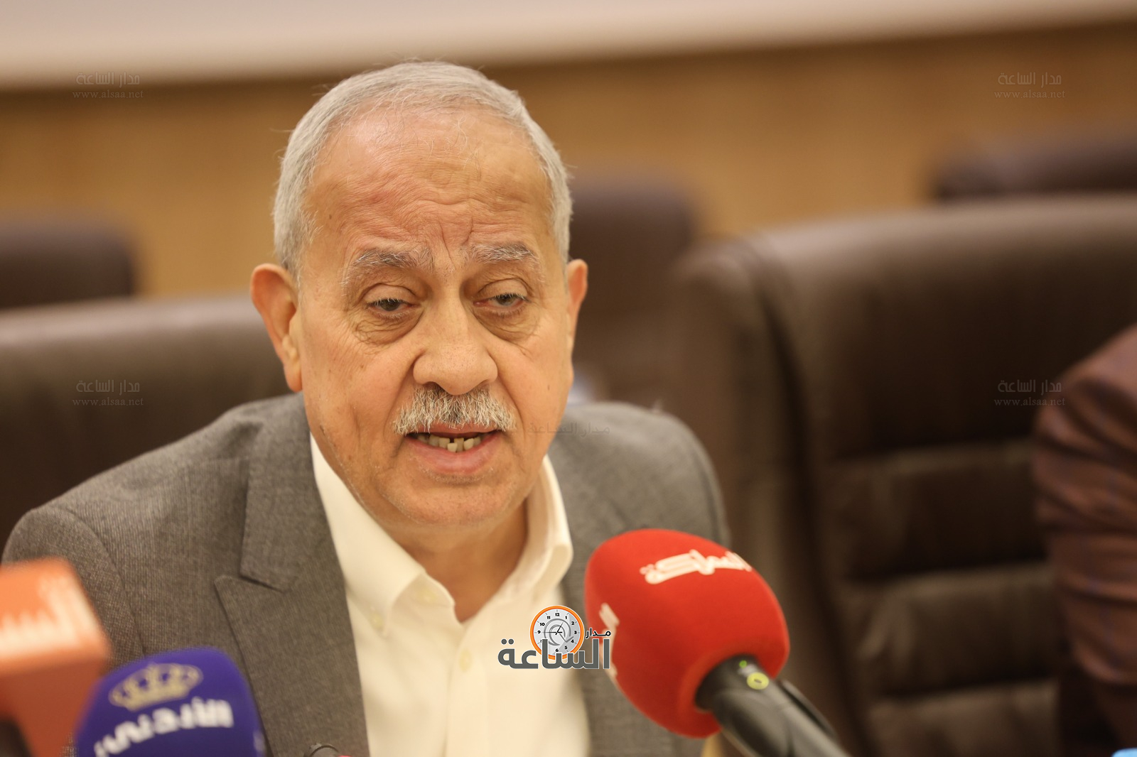 Madar Al-Saa Images 0.7320012002347163