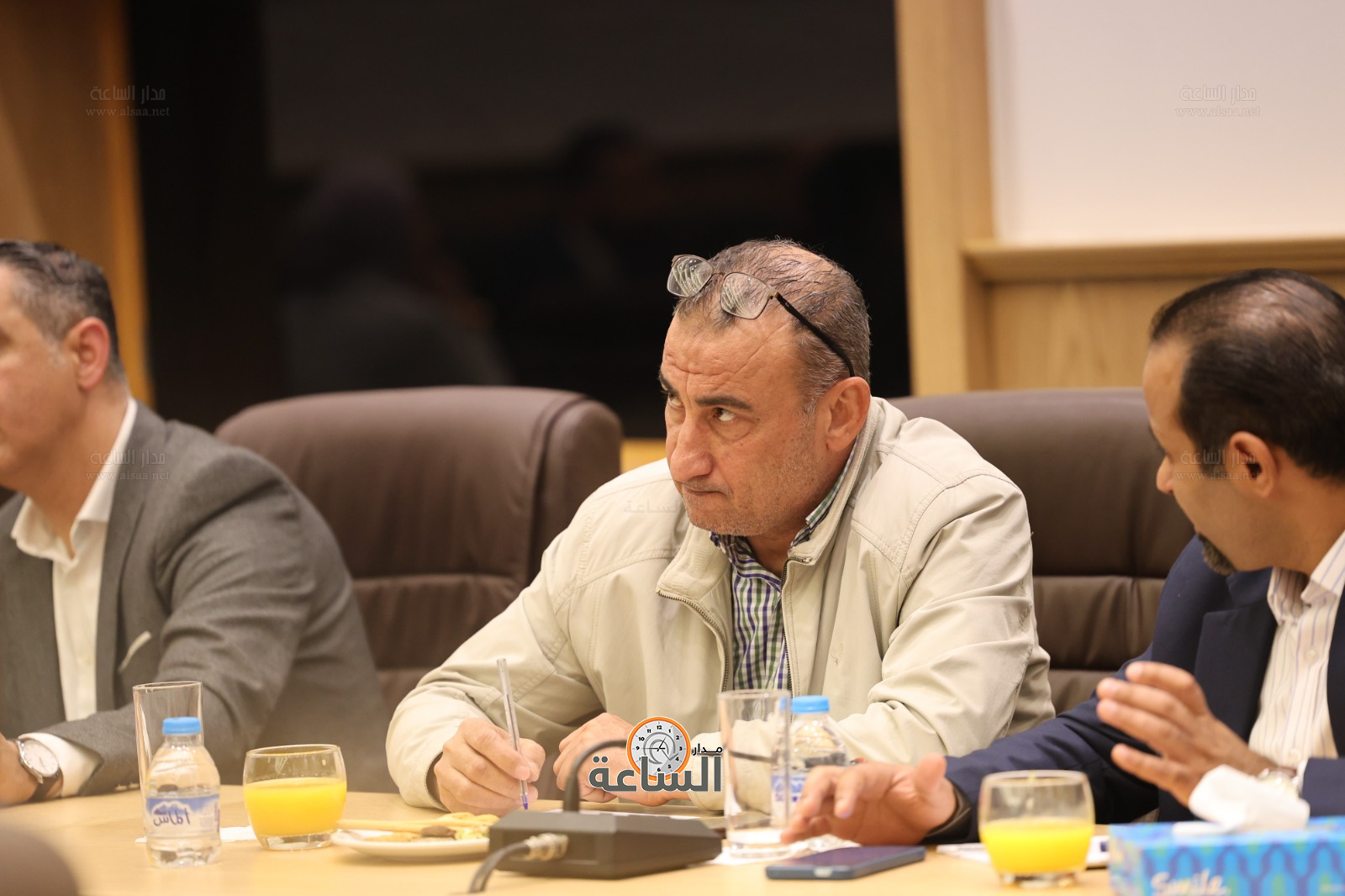 Madar Al-Saa Images 0.23326162825831842