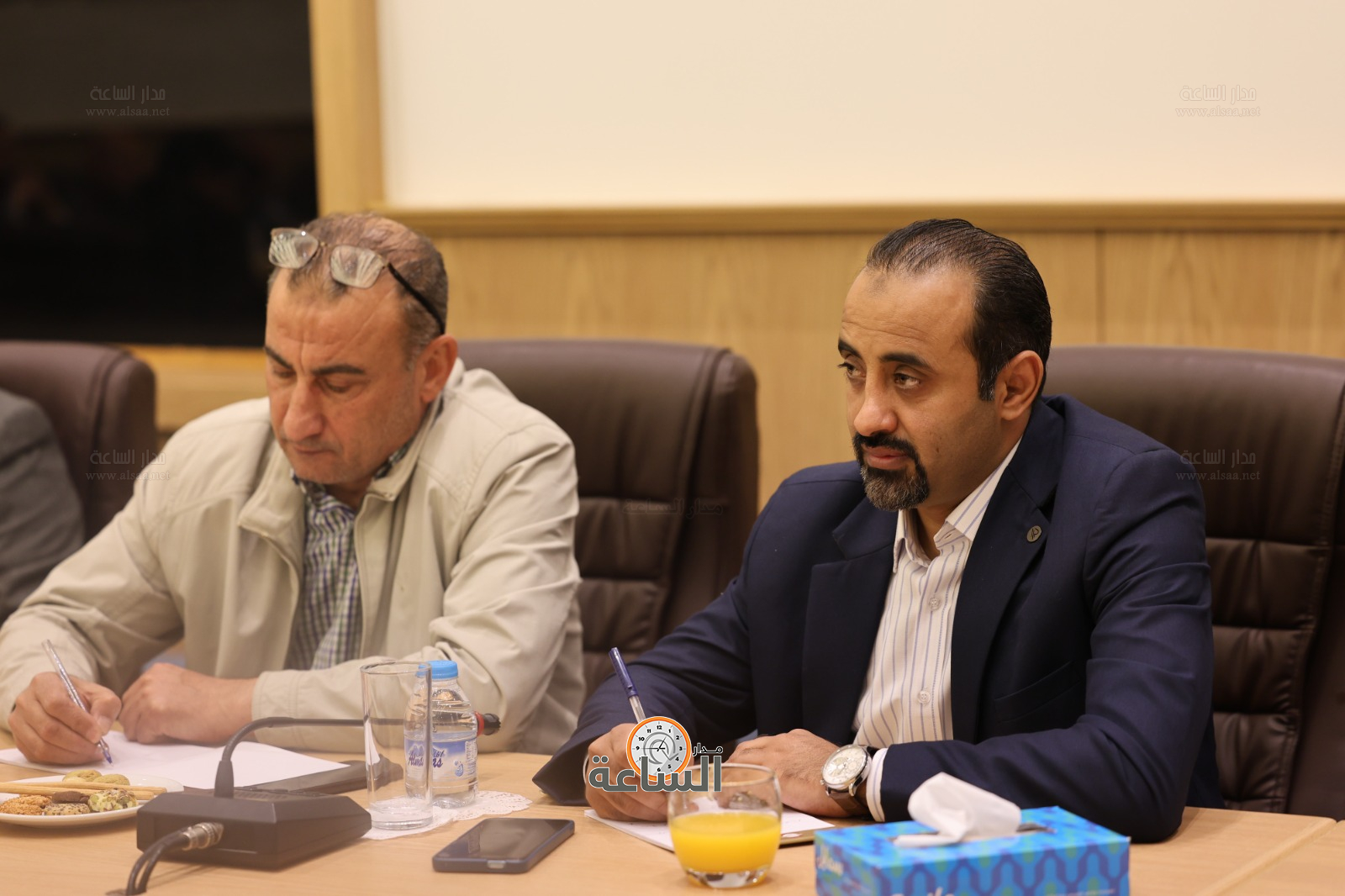 Madar Al-Saa Images 0.8939749750285289