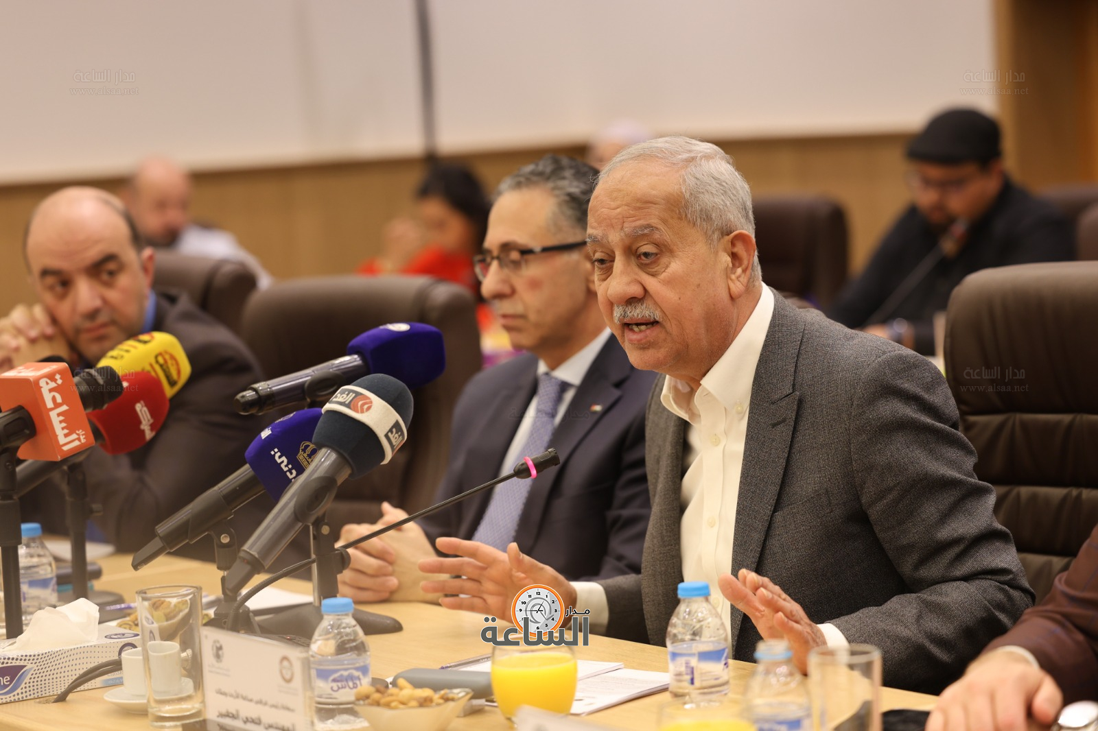 Madar Al-Saa Images 0.2798885427810214