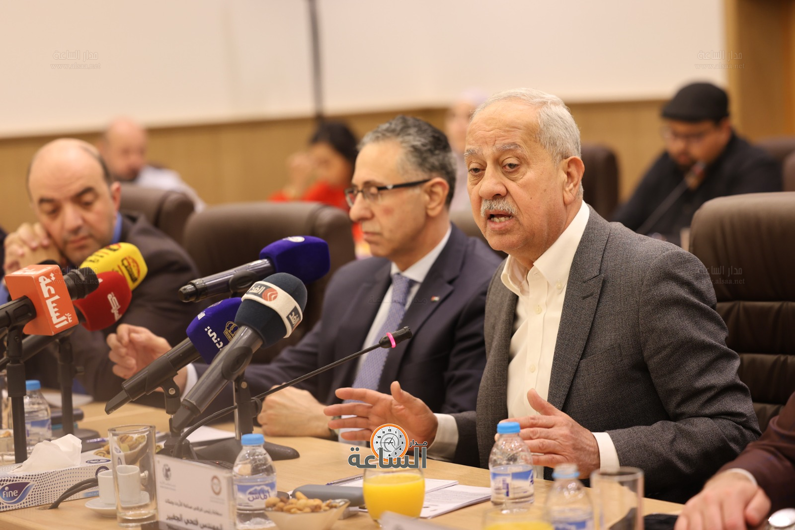 Madar Al-Saa Images 0.4415701409814601