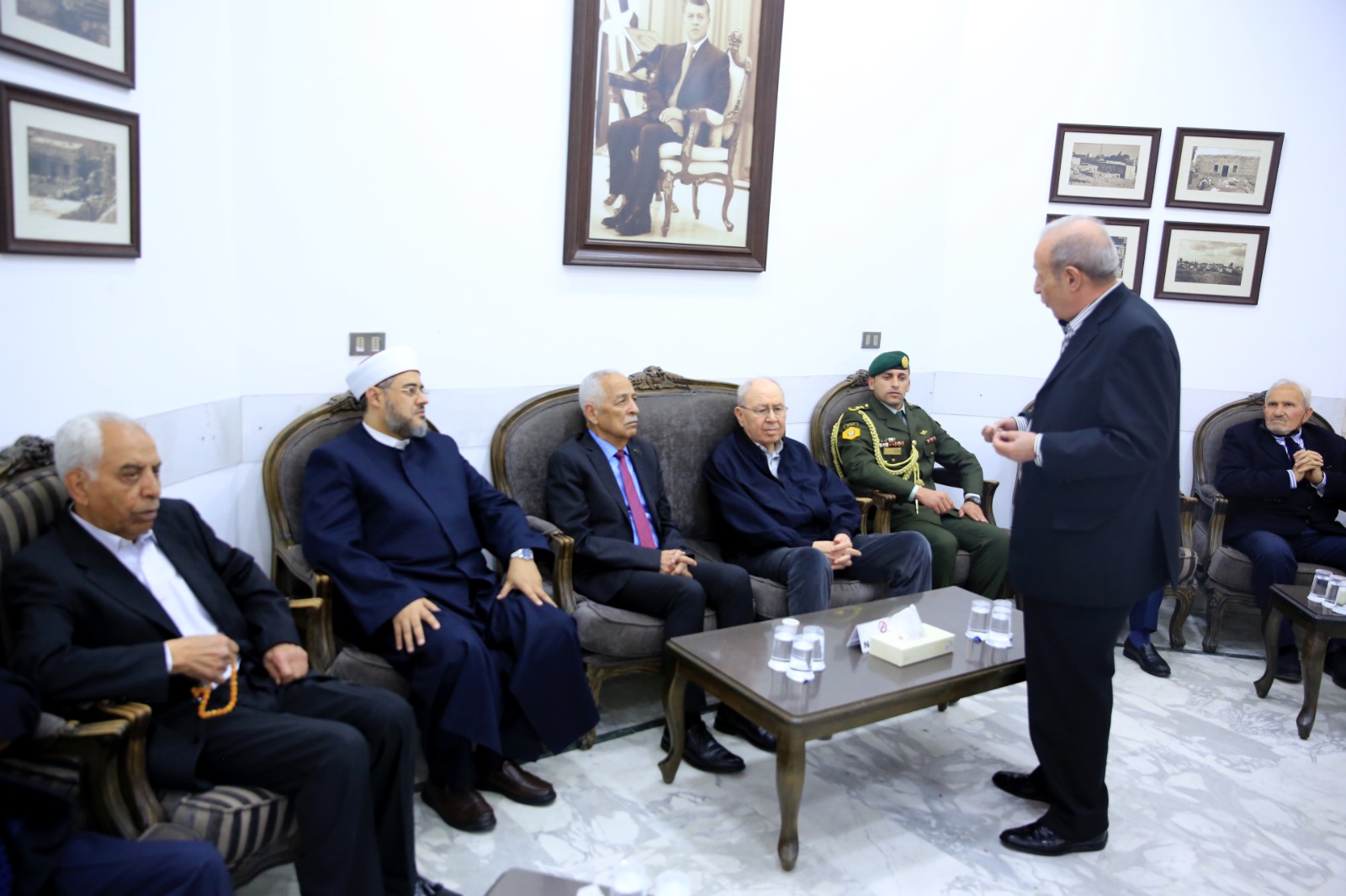 Madar Al-Saa Images 0.6695632142534949