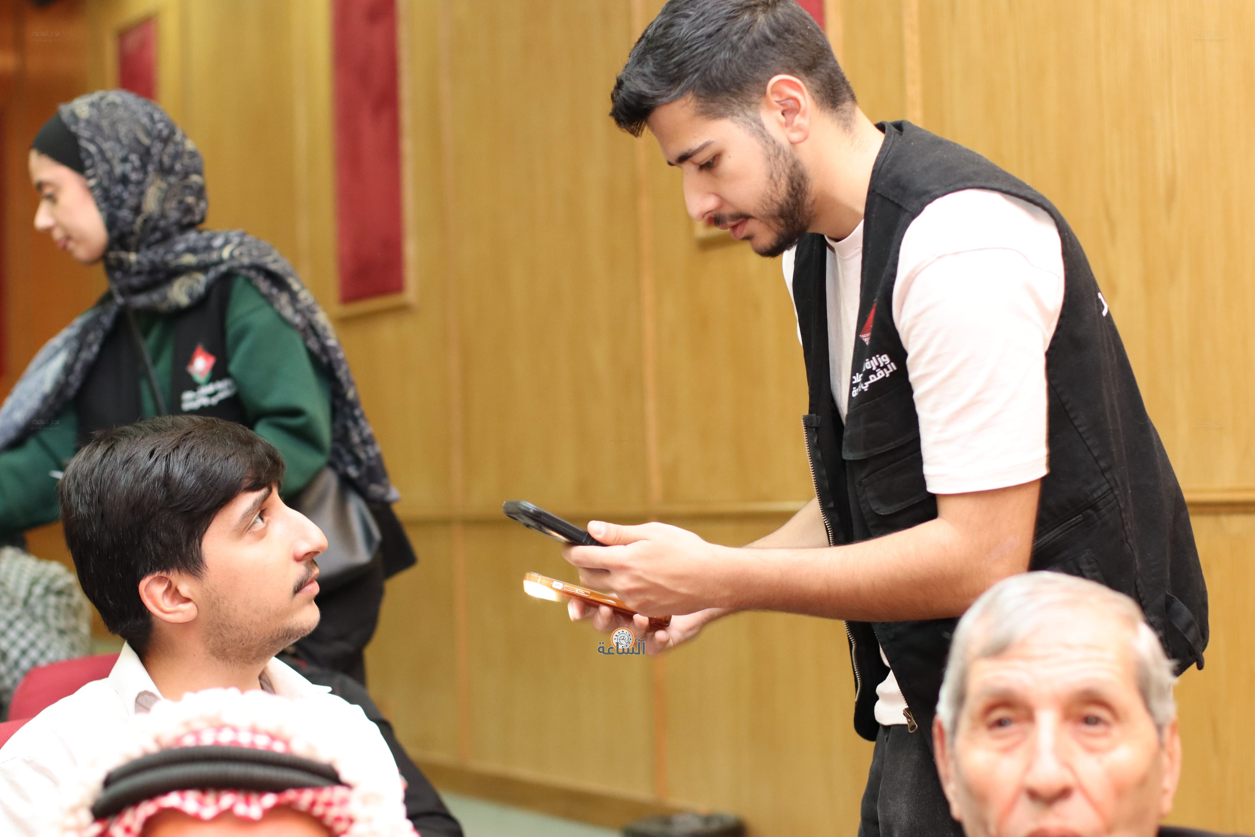 Madar Al-Saa Images 0.10104228968255091