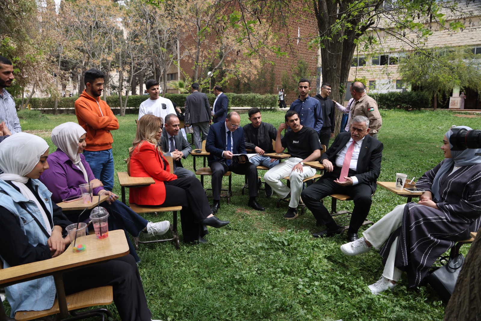 Madar Al-Saa Images 0.9429552101135166