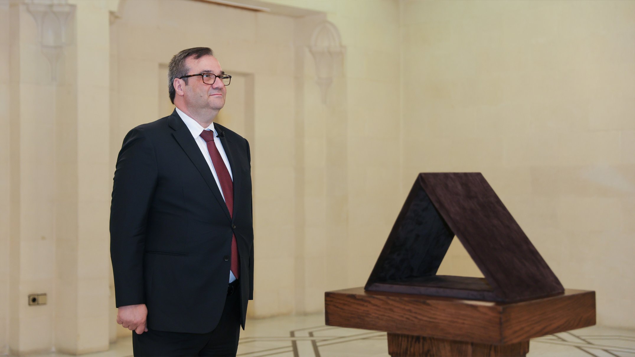 Madar Al-Saa Images 0.7191395319713498