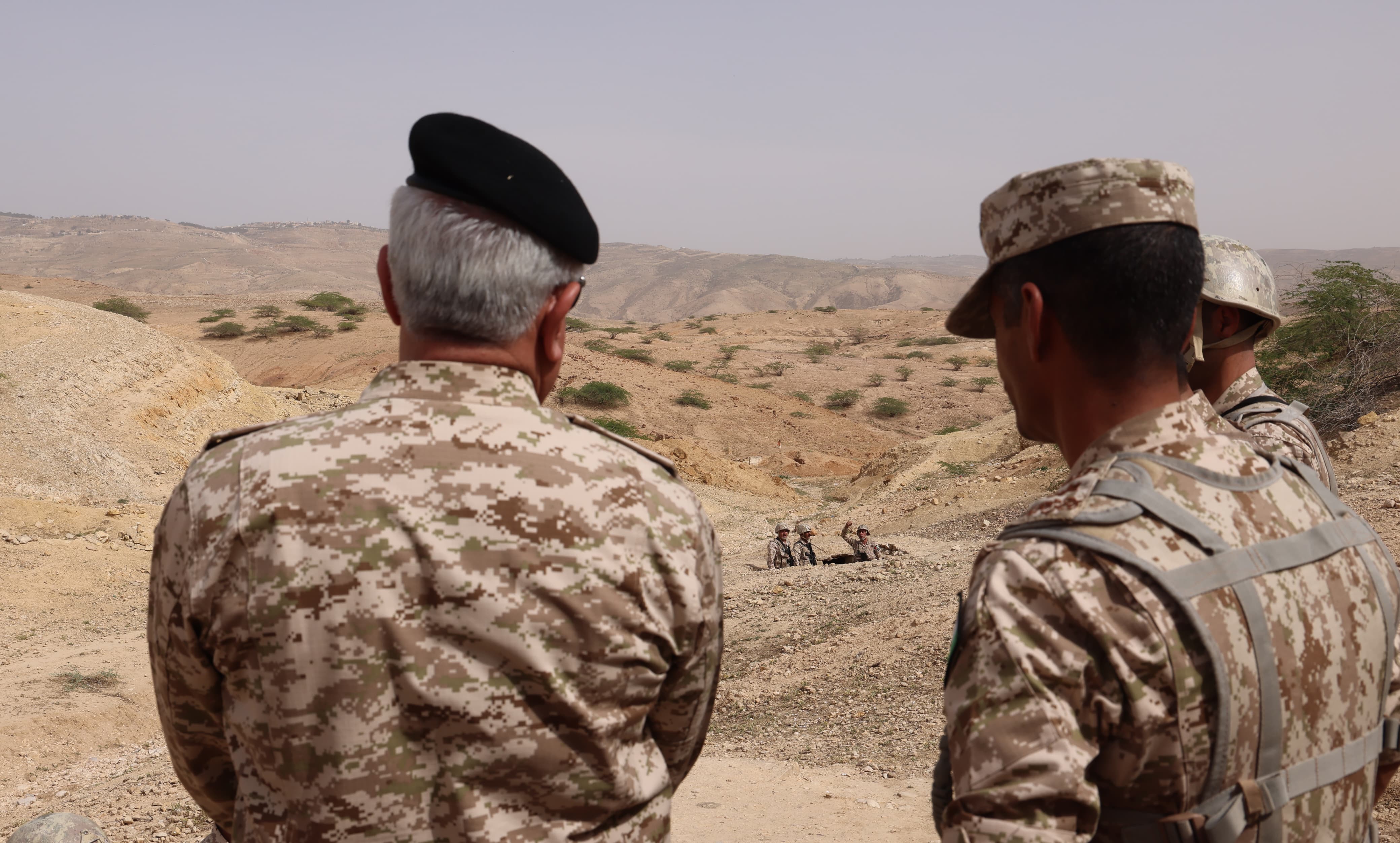 Madar Al-Saa Images 0.8578616910319843