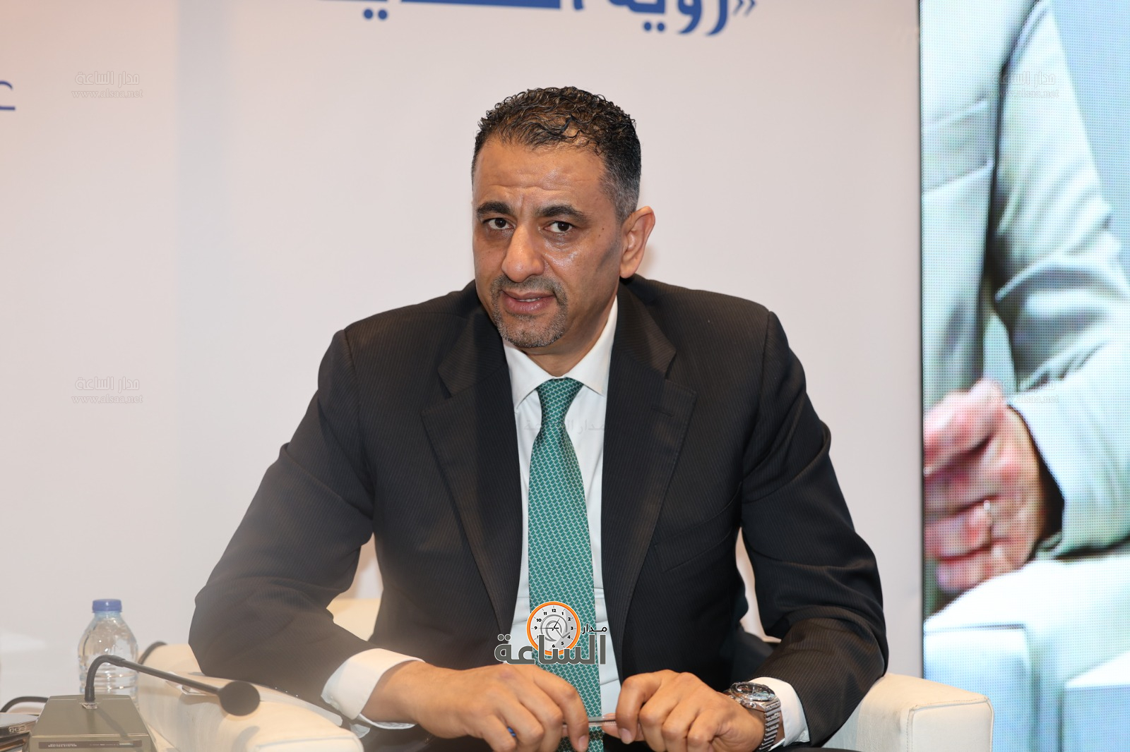 Madar Al-Saa Images 0.9741155365063212