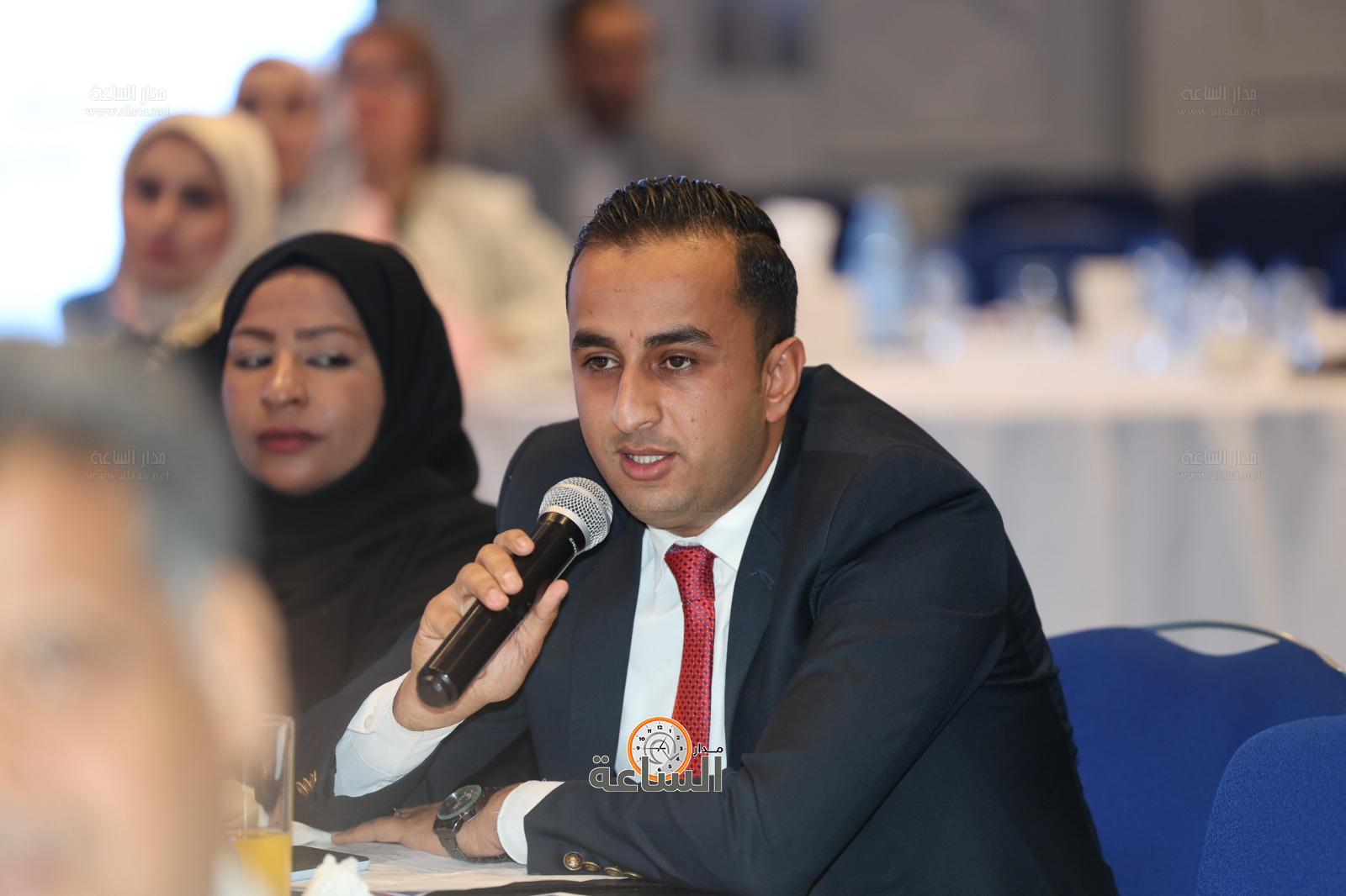 Madar Al-Saa Images 0.8997384392579632