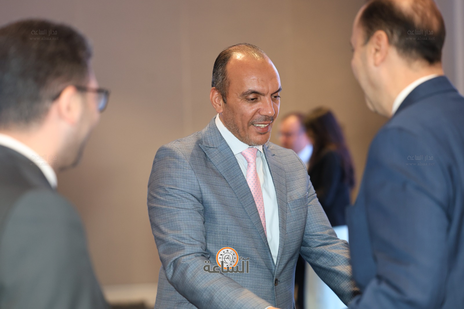 Madar Al-Saa Images 0.11431309197937278