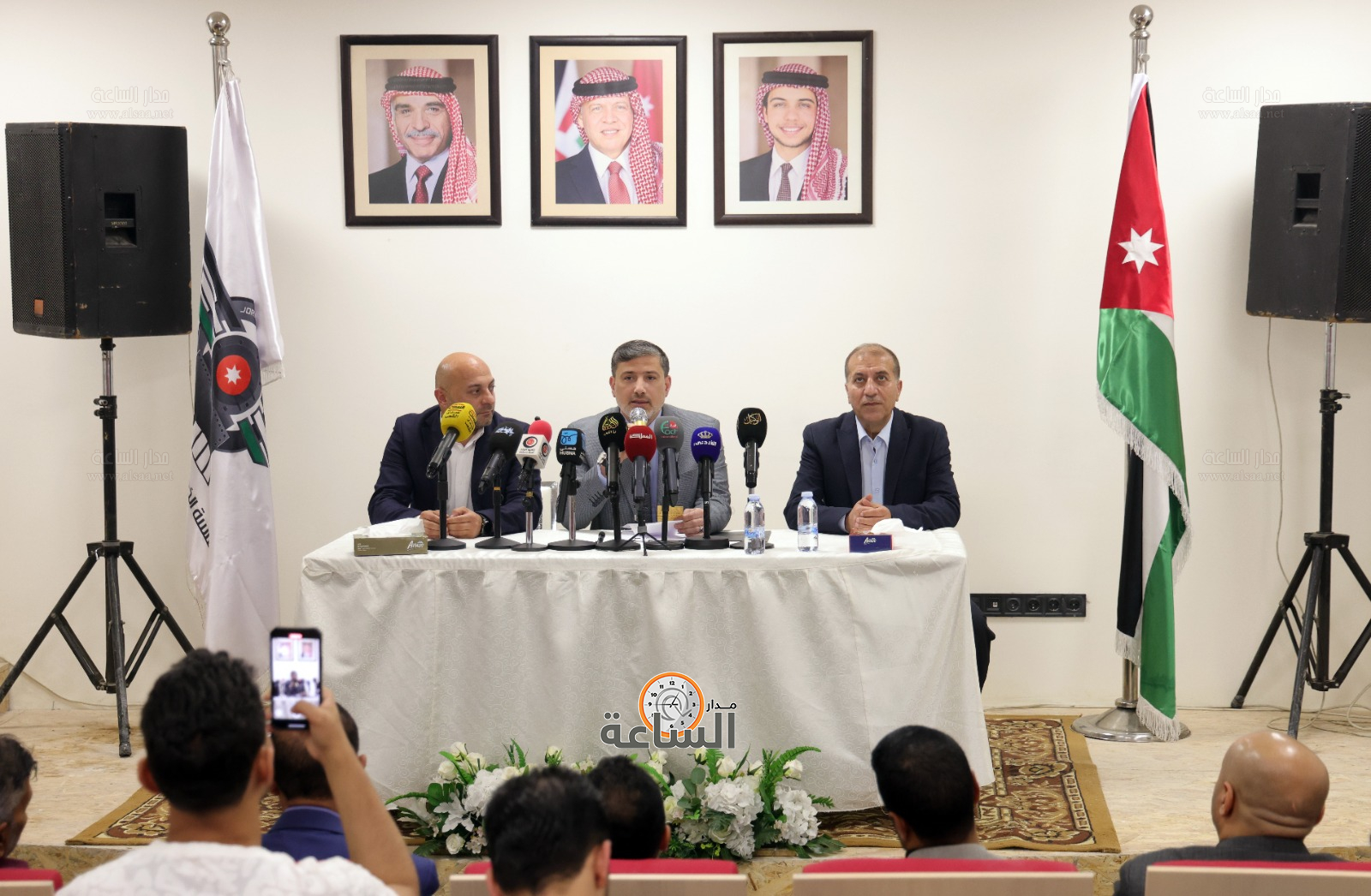 Madar Al-Saa Images 0.23791556144246662