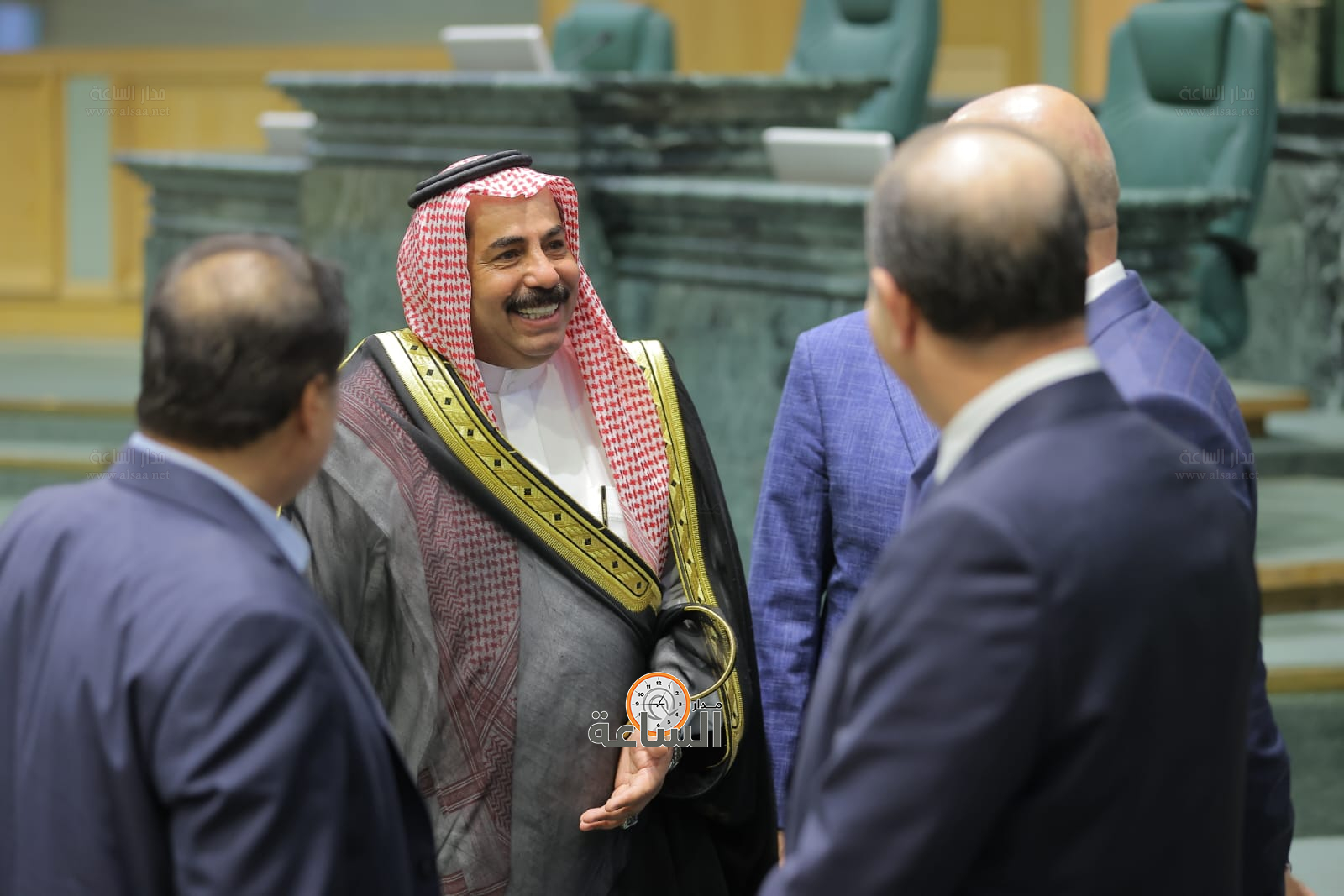 Madar Al-Saa Images 0.49117017914750327