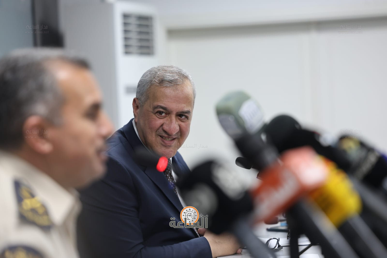 Madar Al-Saa Images 0.403827379298465