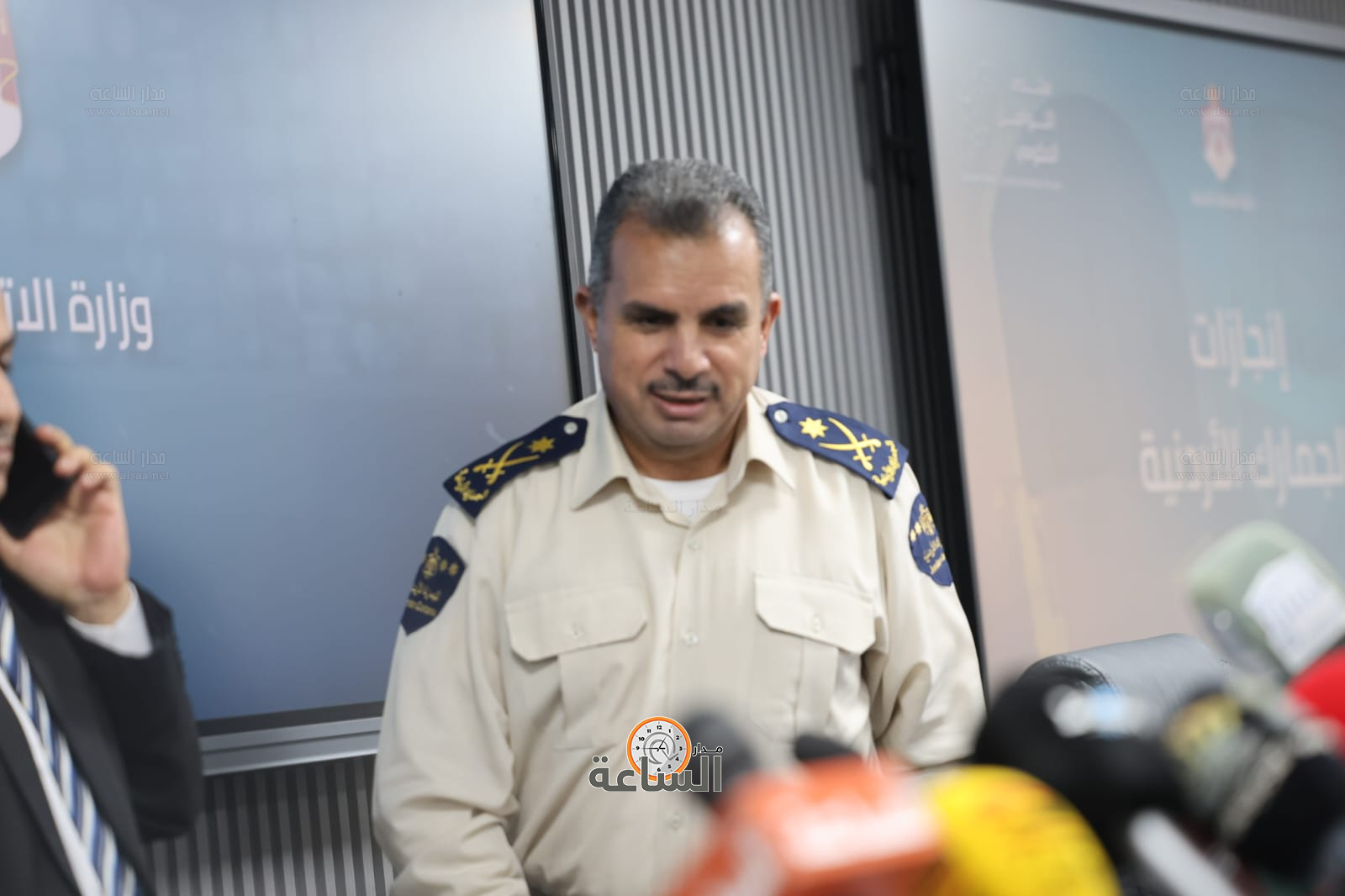 Madar Al-Saa Images 0.04730090904861295