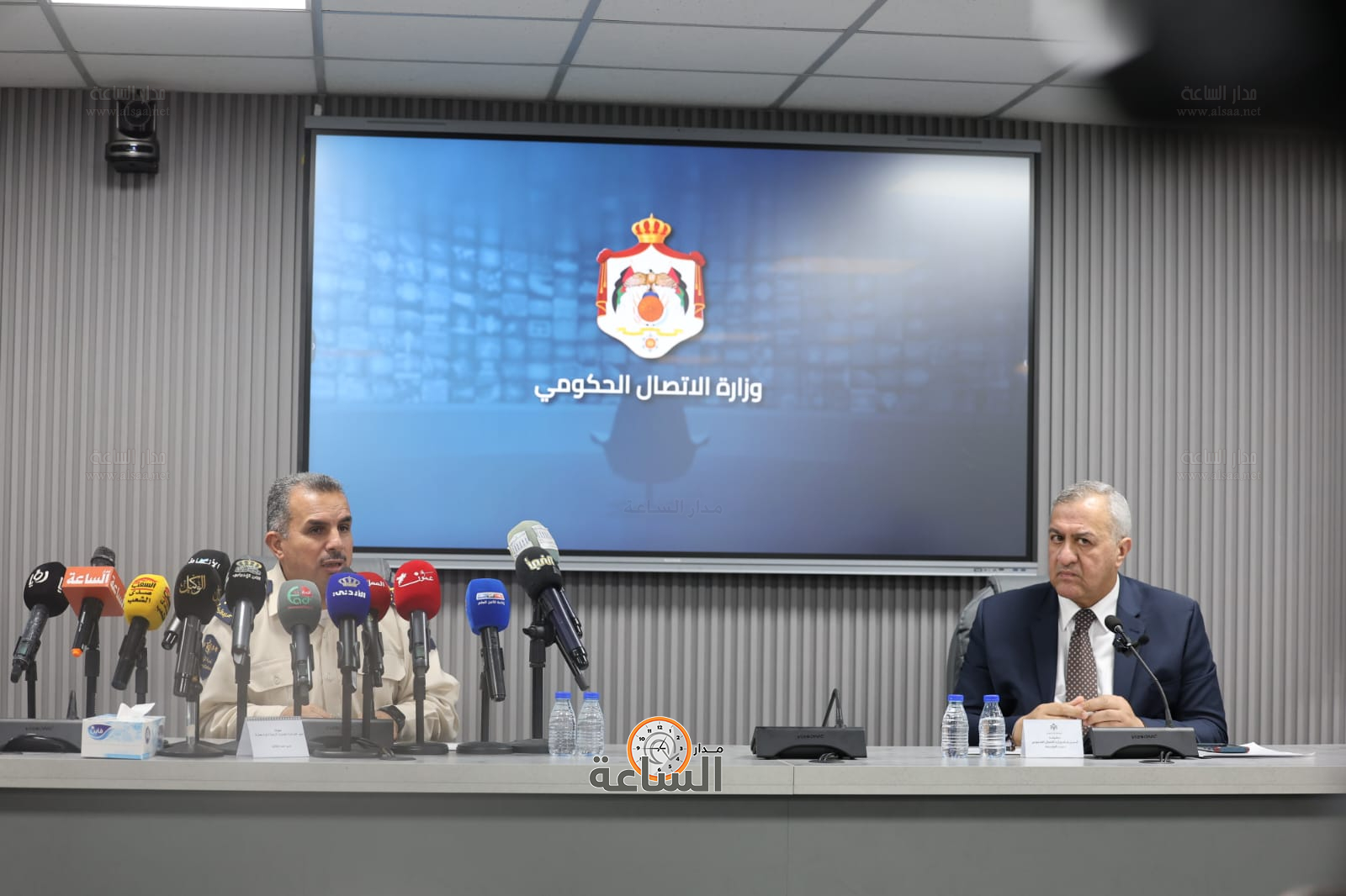 Madar Al-Saa Images 0.531624427652379