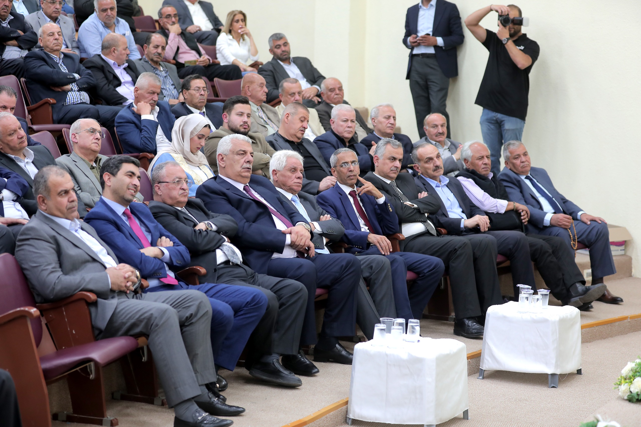 Madar Al-Saa Images 0.4323318375836417