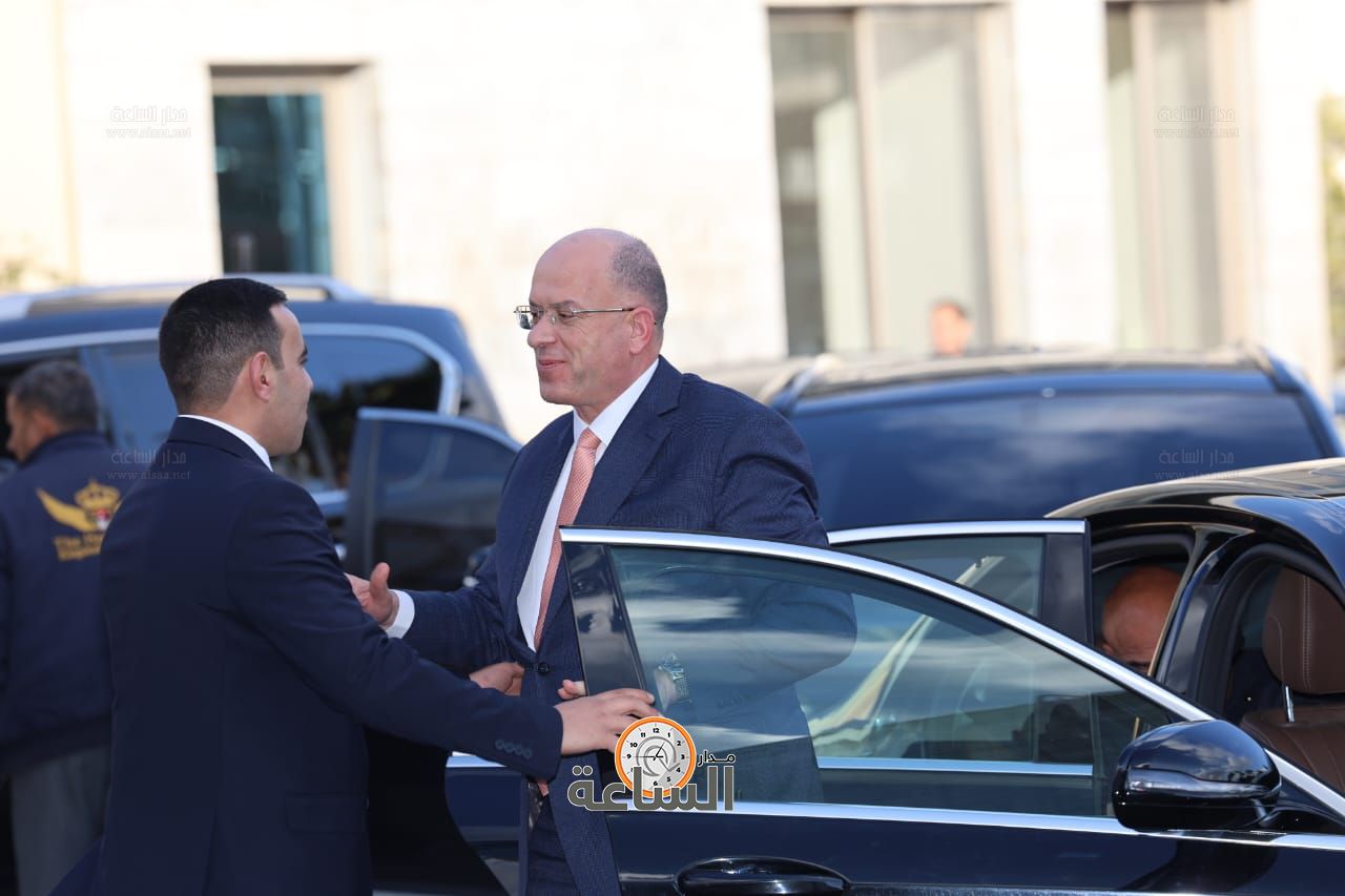 Madar Al-Saa Images 0.8106637549756646