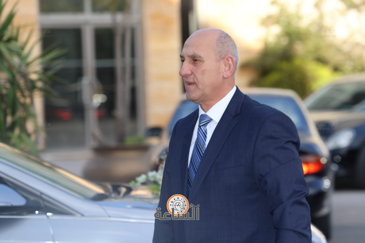 Madar Al-Saa Images 0.9427831329187979