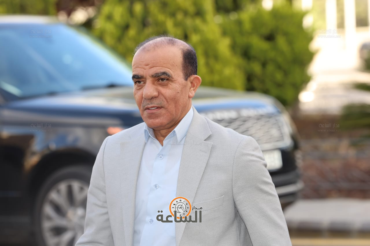 Madar Al-Saa Images 0.8386758382425891