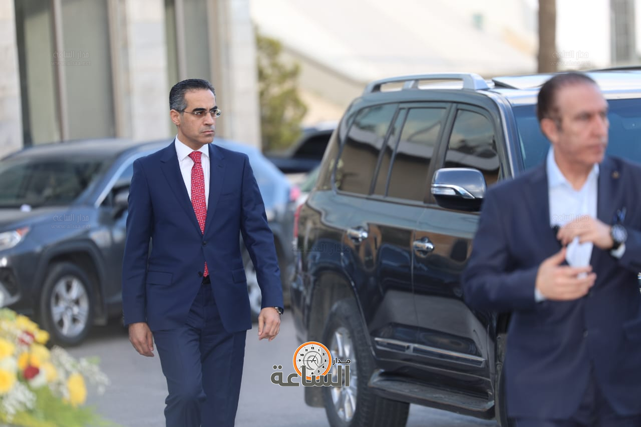 Madar Al-Saa Images 0.13148168902885904