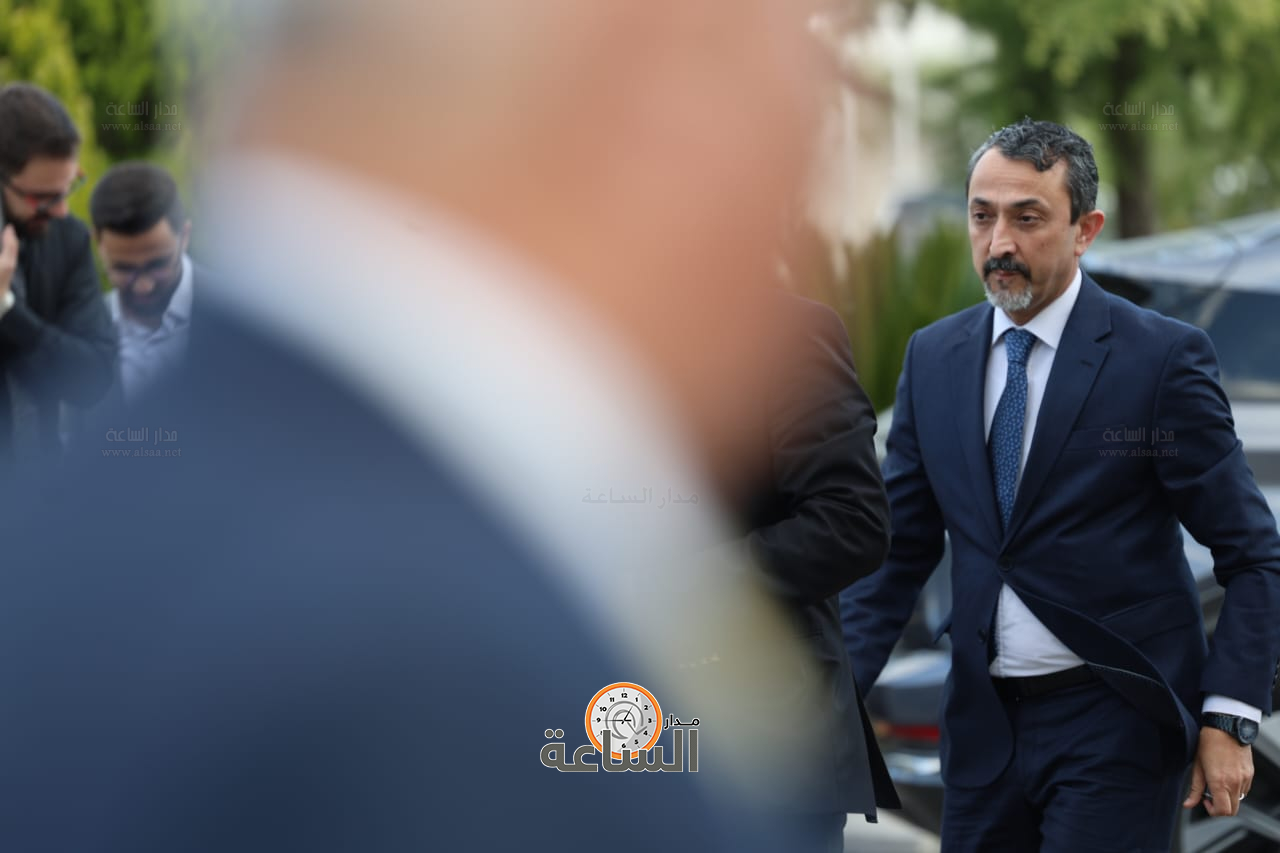 Madar Al-Saa Images 0.4098790259994973