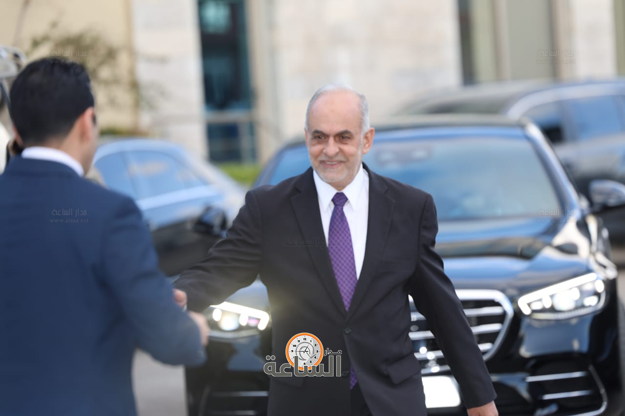 Madar Al-Saa Images 0.08336233197998821