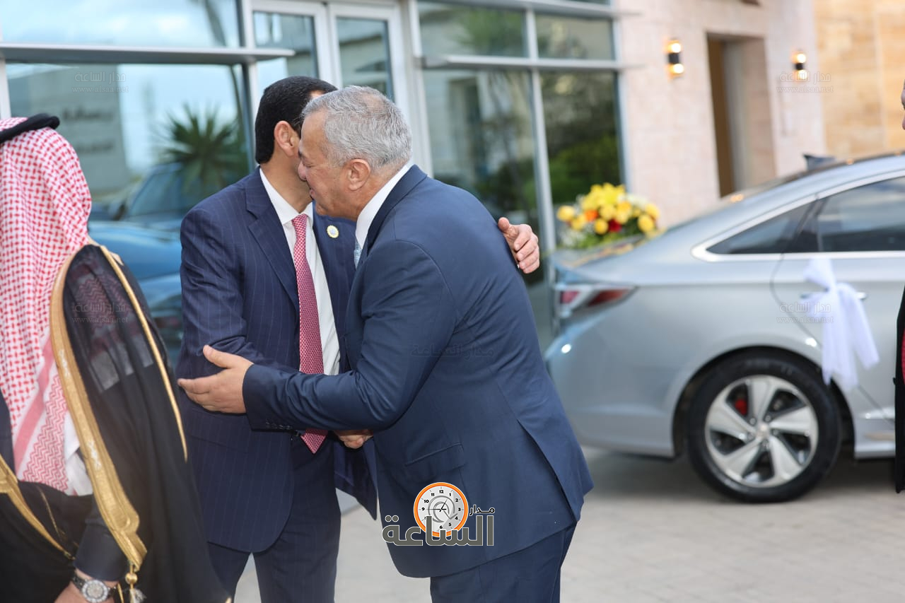 Madar Al-Saa Images 0.18317969755183505