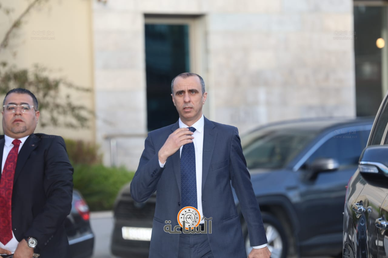 Madar Al-Saa Images 0.08295875067421554