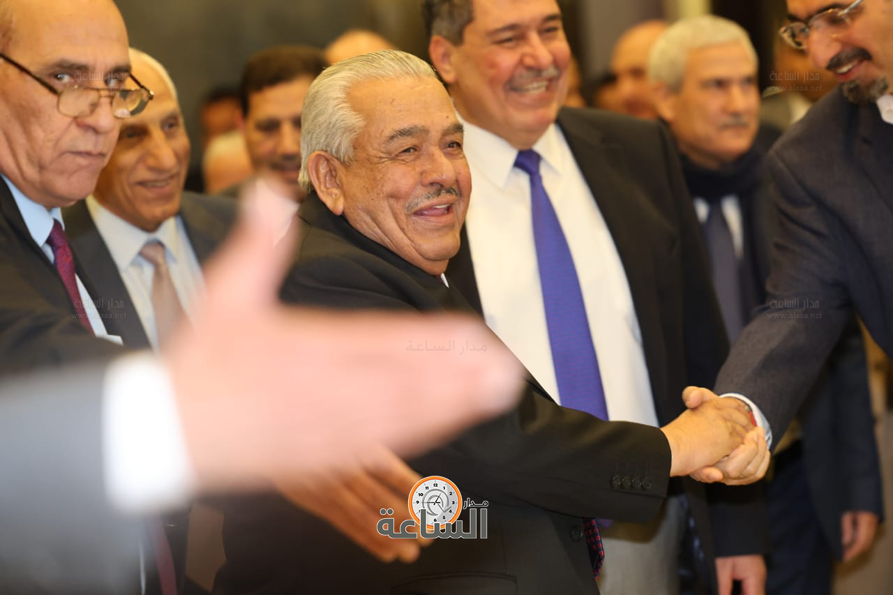 Madar Al-Saa Images 0.43574560066229606