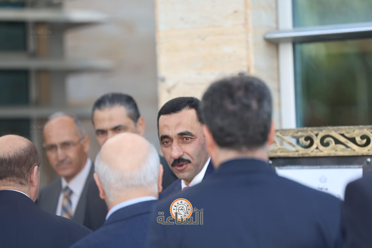 Madar Al-Saa Images 0.3640211122968119