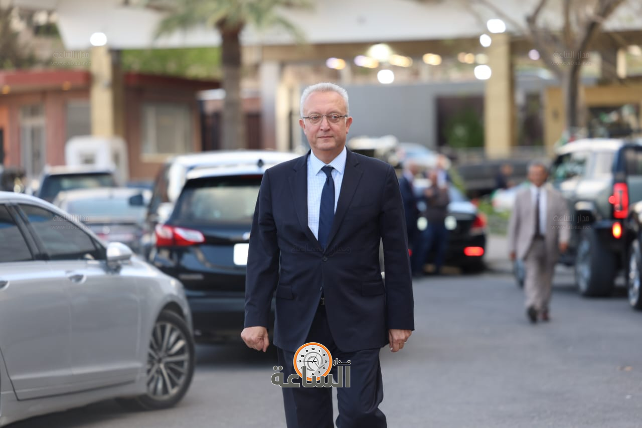 Madar Al-Saa Images 0.04466586473822376