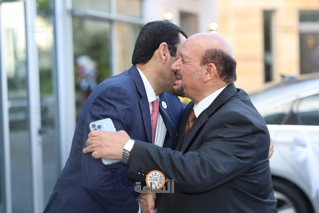 Madar Al-Saa Images 0.07483365343969395