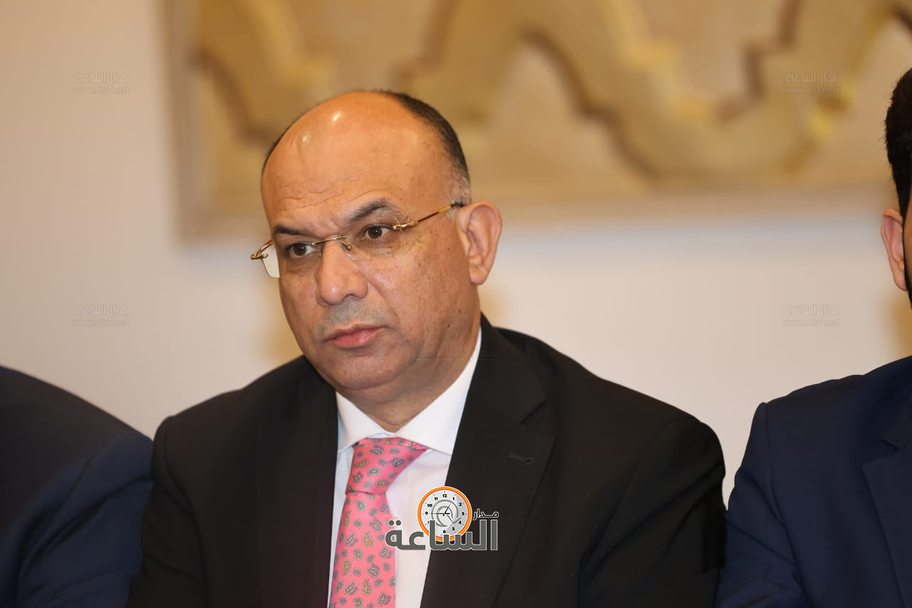 Madar Al-Saa Images 0.15883844641387435