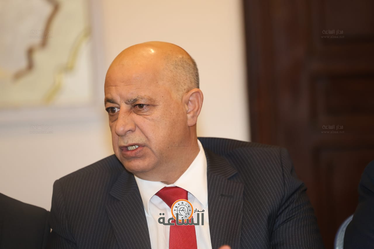 Madar Al-Saa Images 0.693444099394514