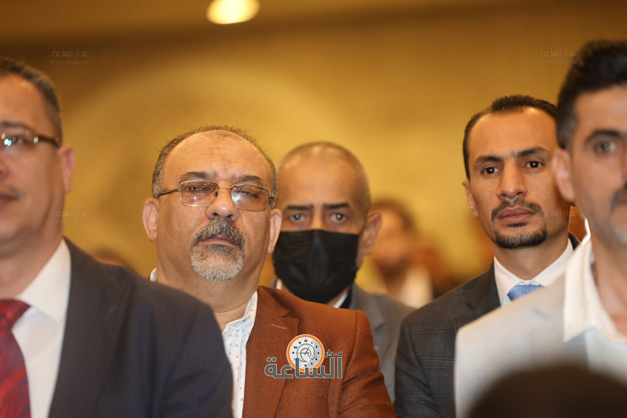 Madar Al-Saa Images 0.7132553027600634