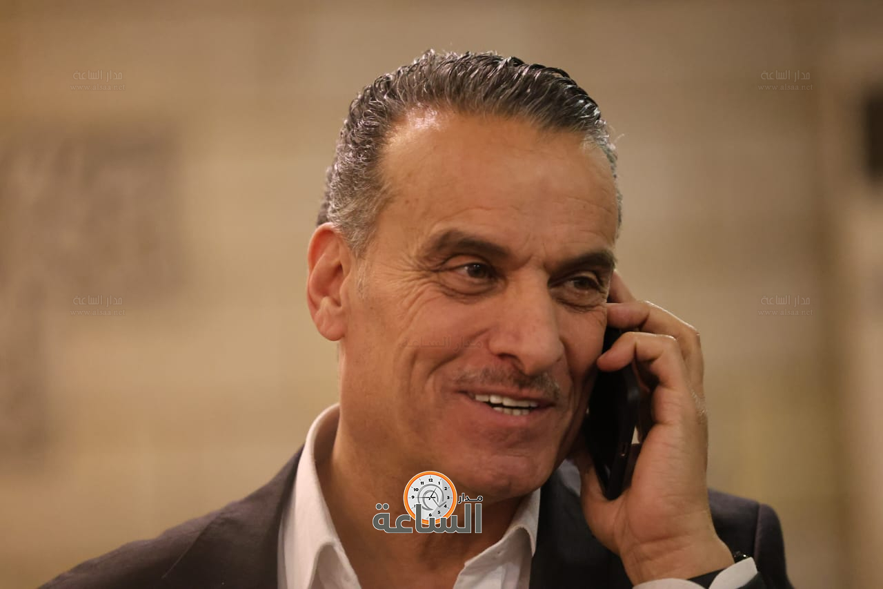 Madar Al-Saa Images 0.441473036056661