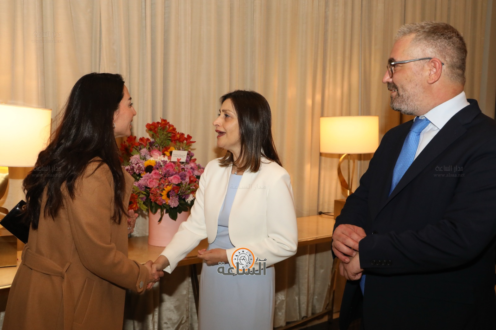 Madar Al-Saa Images 0.4866361040426771