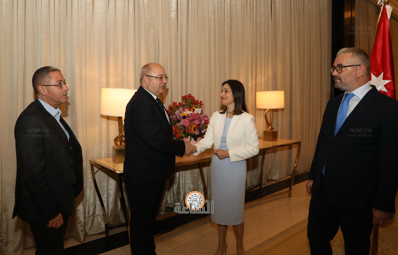 Madar Al-Saa Images 0.6653783362581287