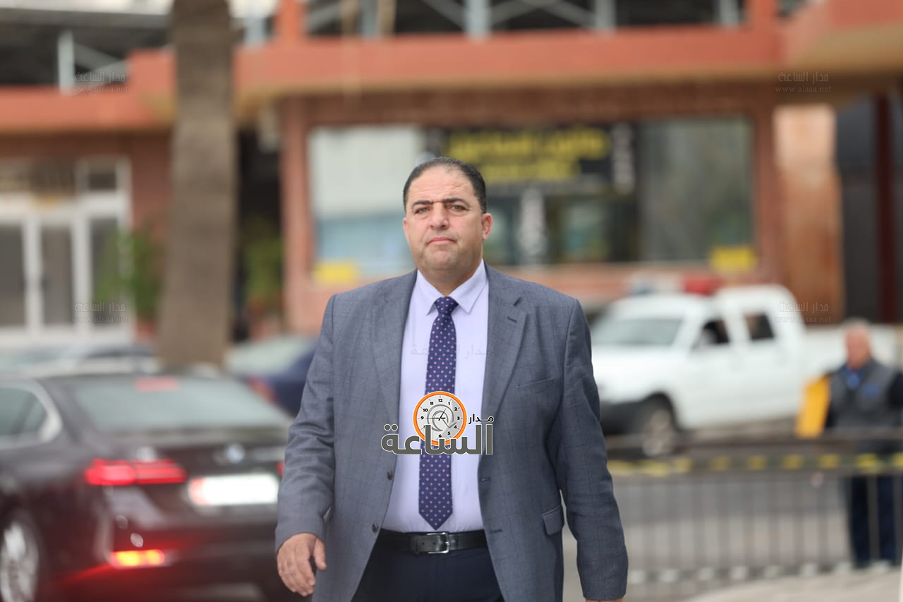 Madar Al-Saa Images 0.9107680380423544