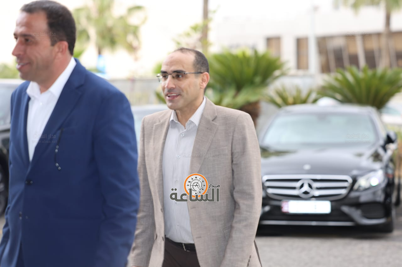 Madar Al-Saa Images 0.7463636078274525