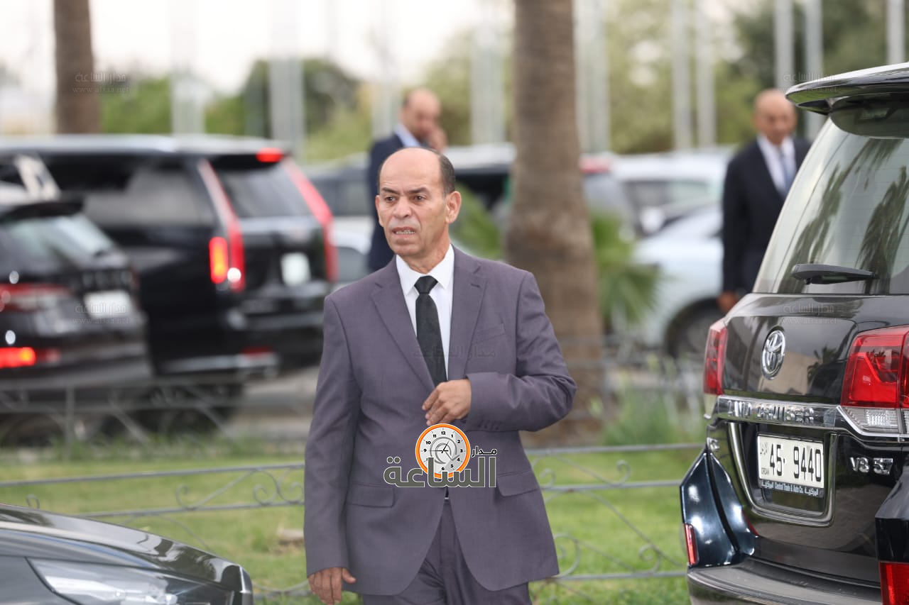 Madar Al-Saa Images 0.3107421756457164