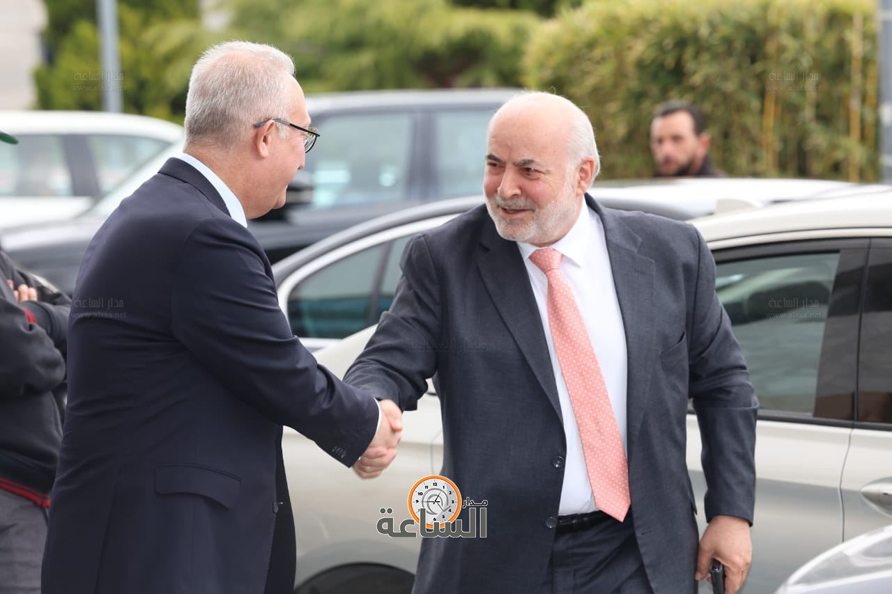 Madar Al-Saa Images 0.8961506781284815