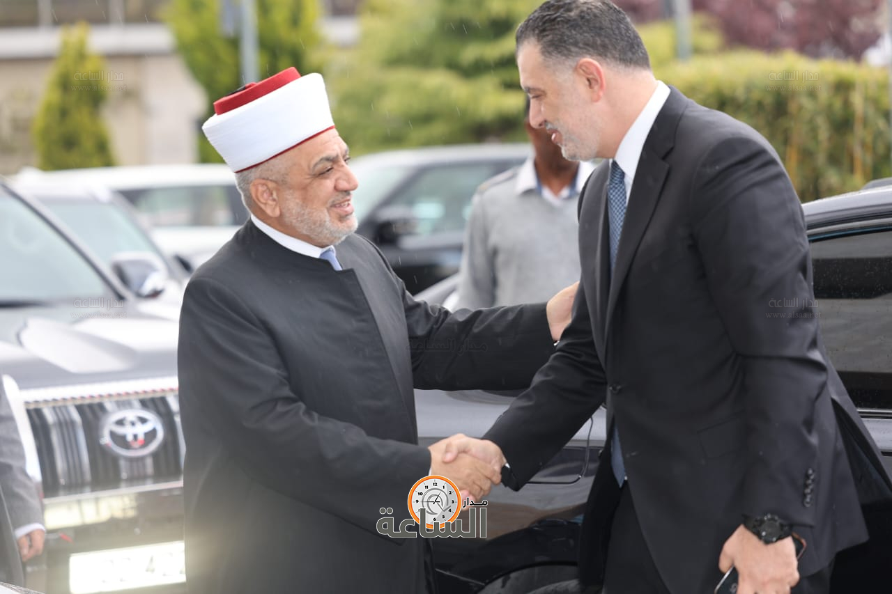 Madar Al-Saa Images 0.36308973256699306