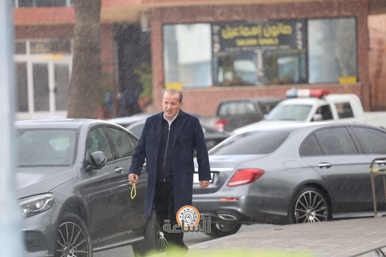 Madar Al-Saa Images 0.5842593221337876