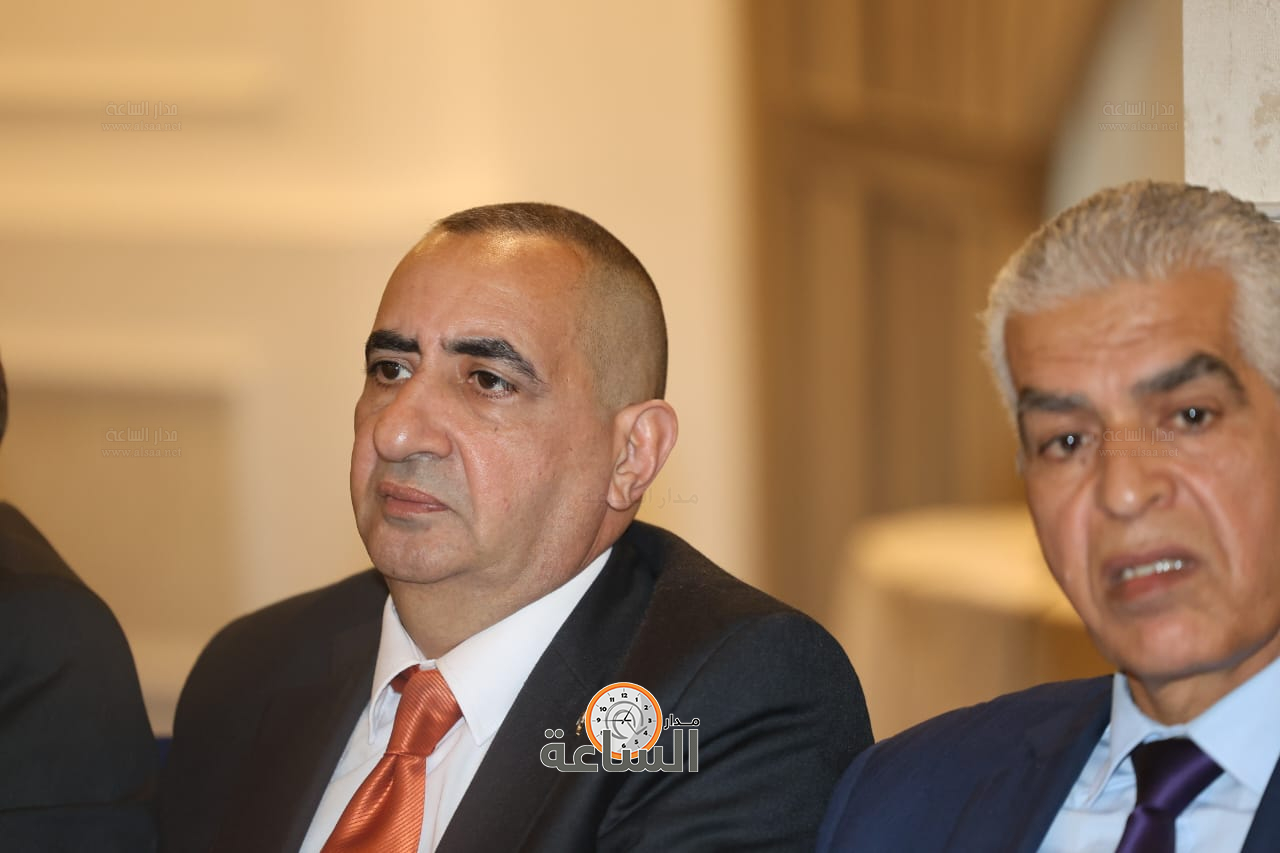 Madar Al-Saa Images 0.37717231300914167