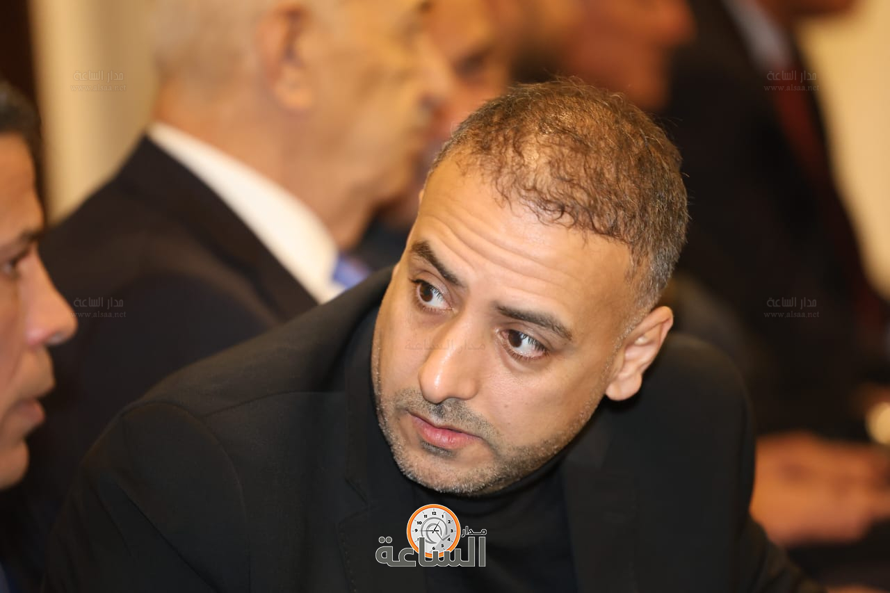 Madar Al-Saa Images 0.7341881571337656