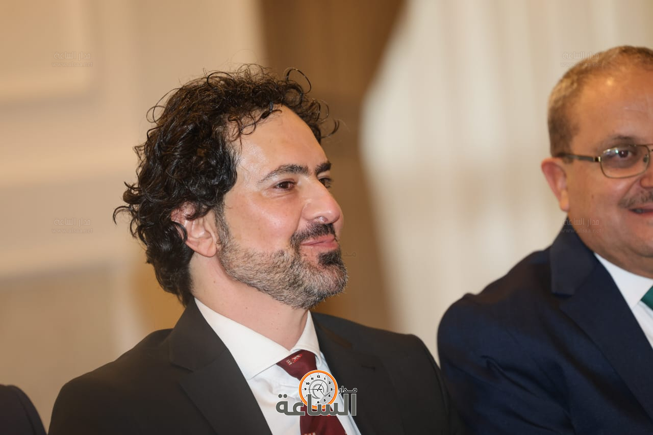 Madar Al-Saa Images 0.6257652828265224