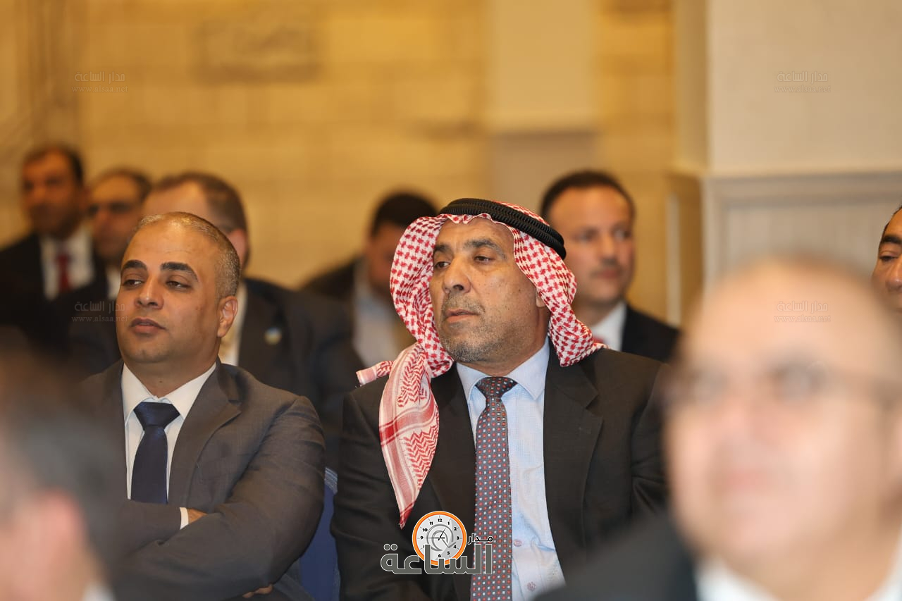 Madar Al-Saa Images 0.6233819762285746