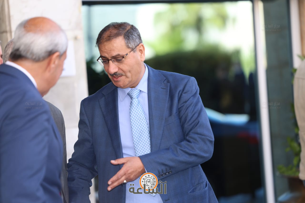 Madar Al-Saa Images 0.6002429355955137