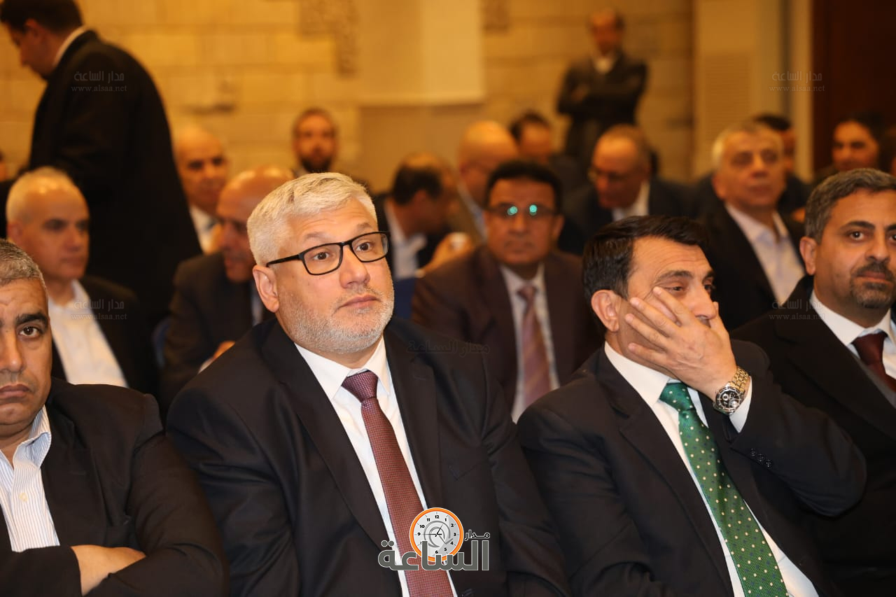 Madar Al-Saa Images 0.4370721697133432