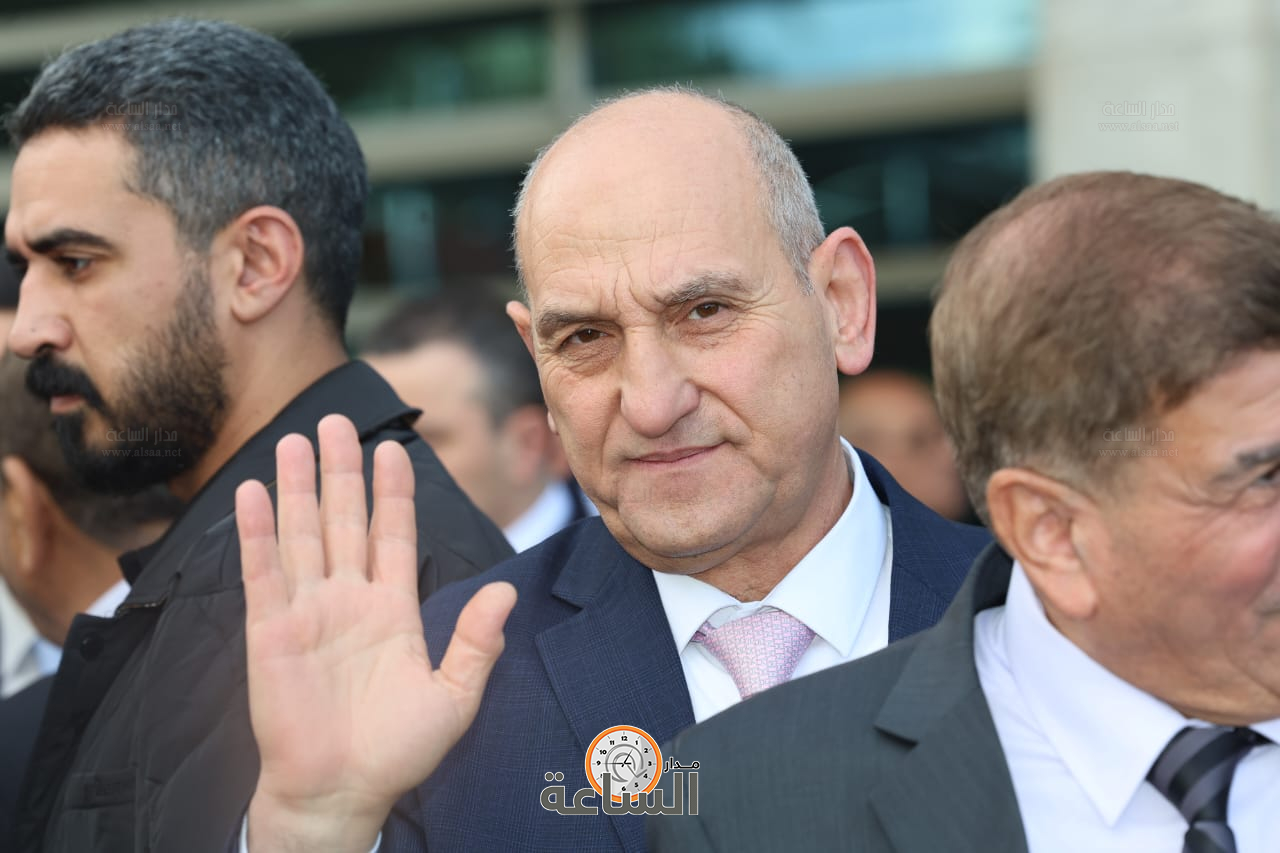 Madar Al-Saa Images 0.3058929781123543